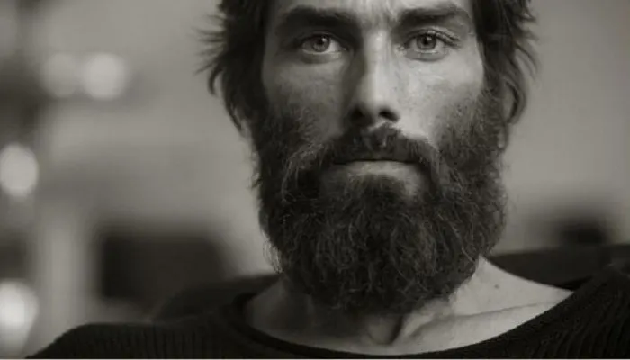 huile de ricin barbe pour la faire pousser